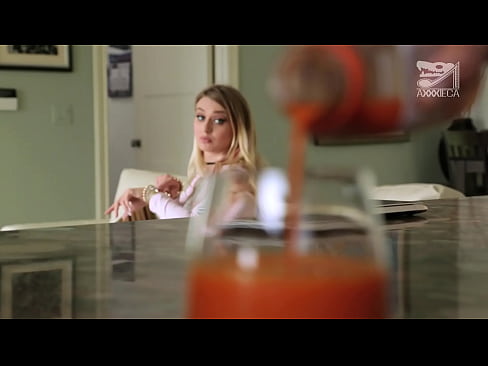 ❤️ Gadis panas dengan payudara besar dan vagina ketat mendapat ayam dari pecundang, tapi sangat keras ️ Video seks di id.pornoboden.ru ️❤